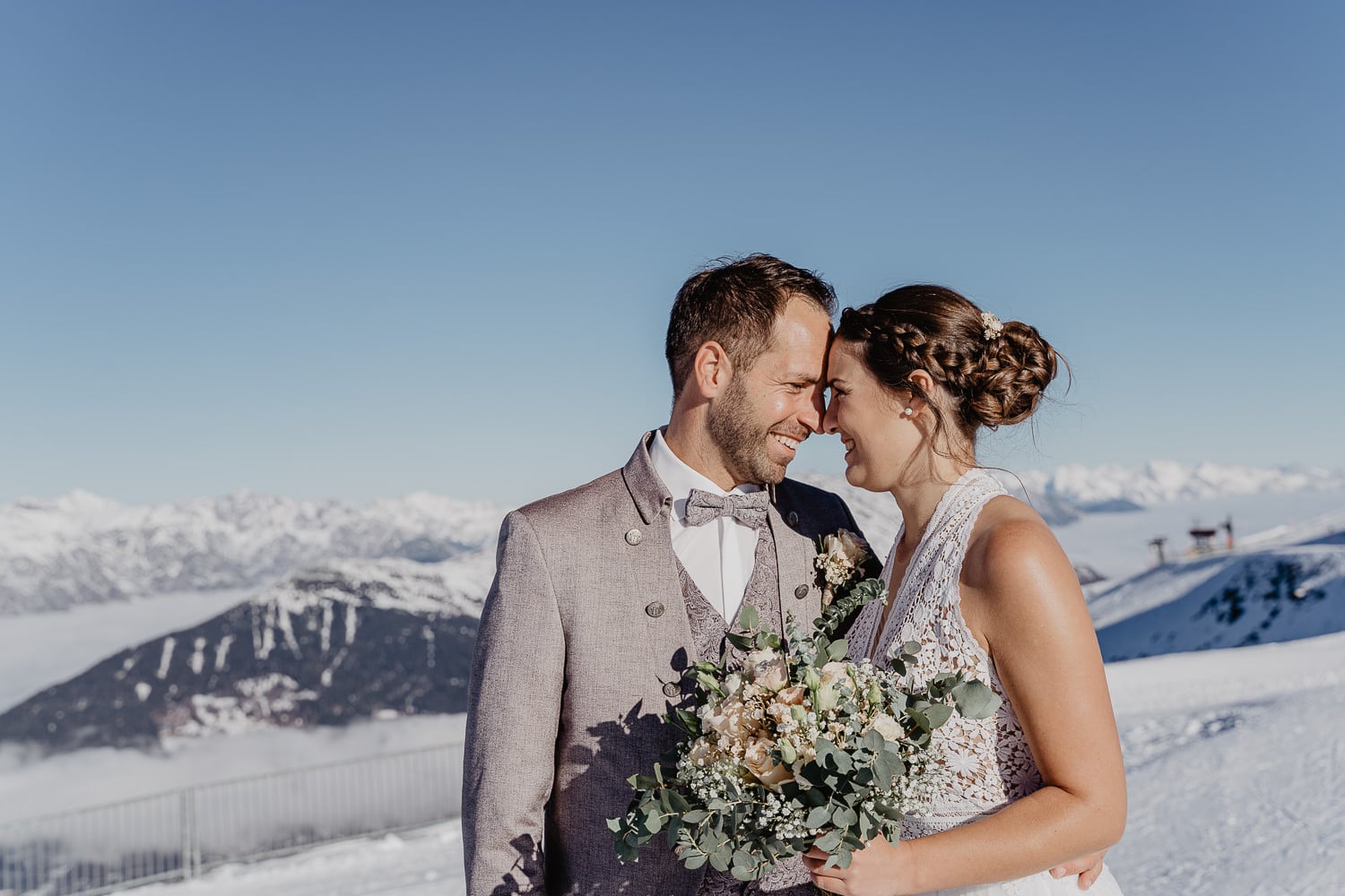 Hochzeitsfotograf Tirol Winterhochzeit Ski Elopement Serfaus Hochzeit Crystal Cube 13