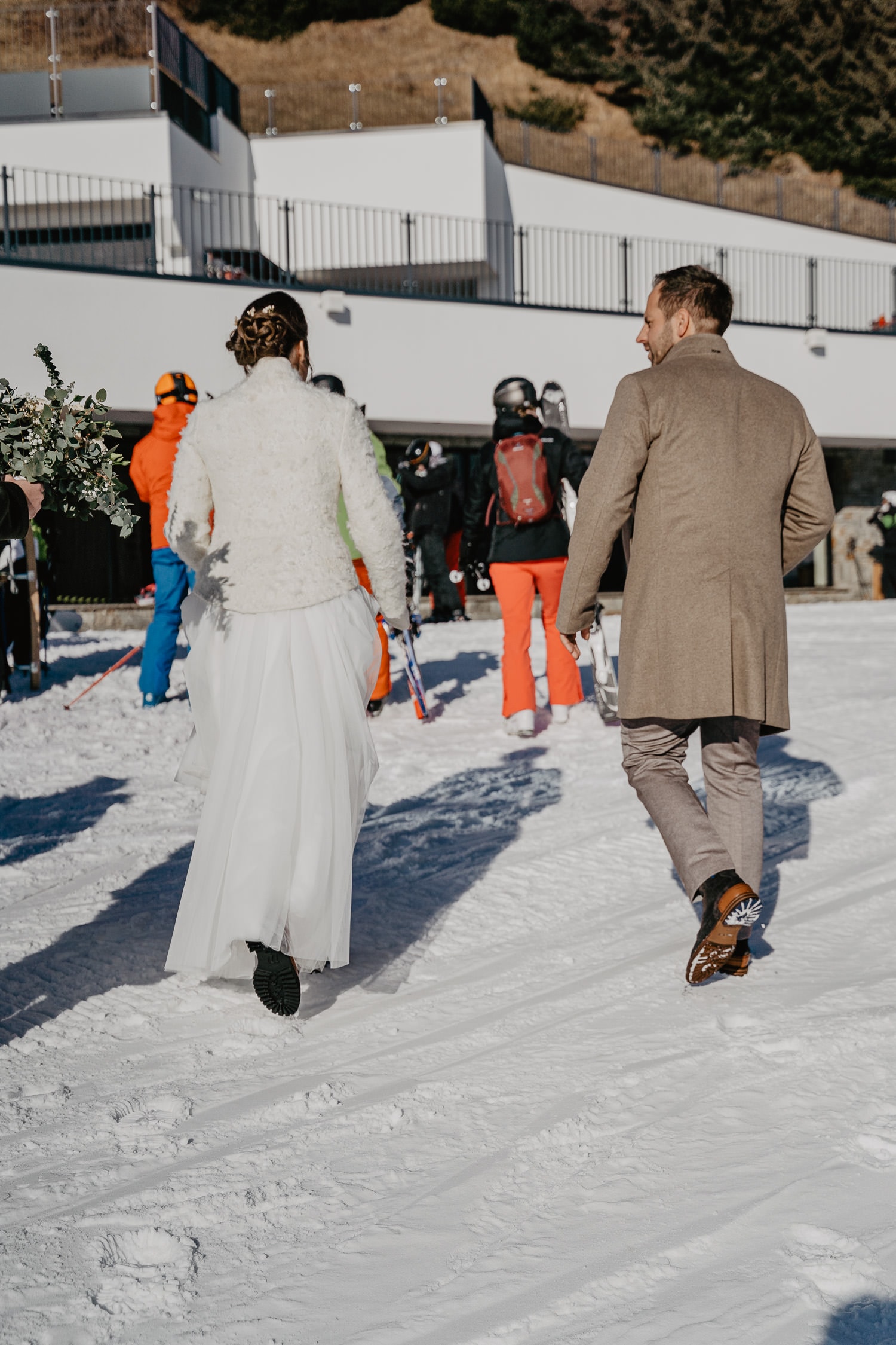 Hochzeitsfotograf Tirol Winterhochzeit Ski Elopement Serfaus Hochzeit Crystal Cube 7
