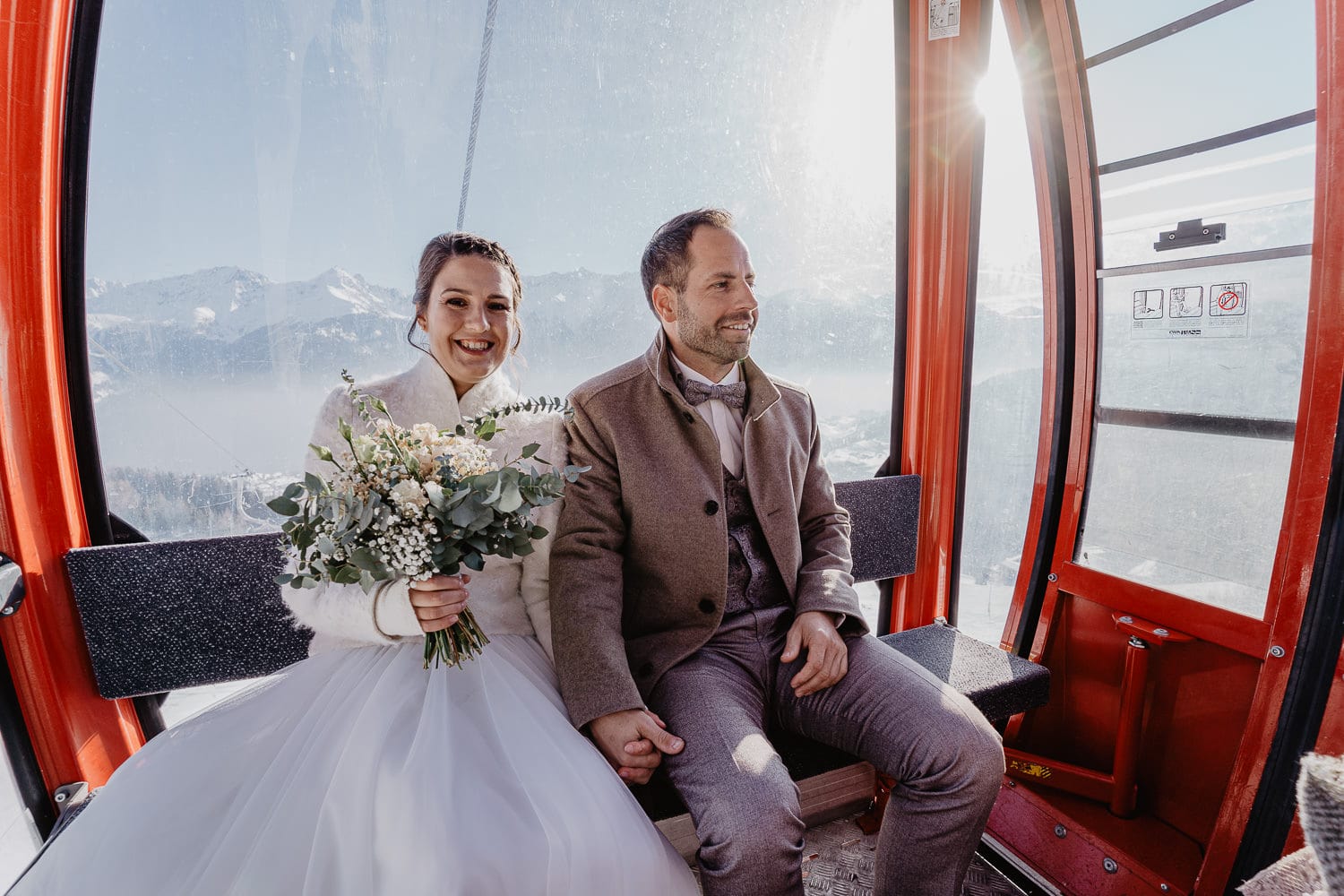 Hochzeitsfotograf Tirol Winterhochzeit Ski Elopement Serfaus Hochzeit Crystal Cube 8
